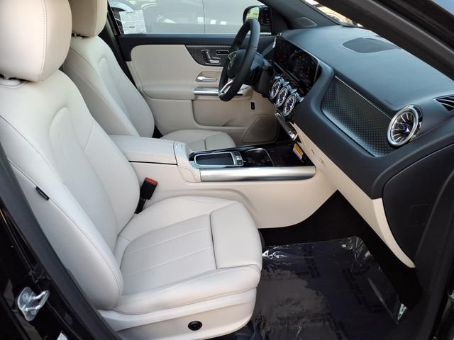 New 2026 Black Mercedes-Benz GLA 250 image 16
