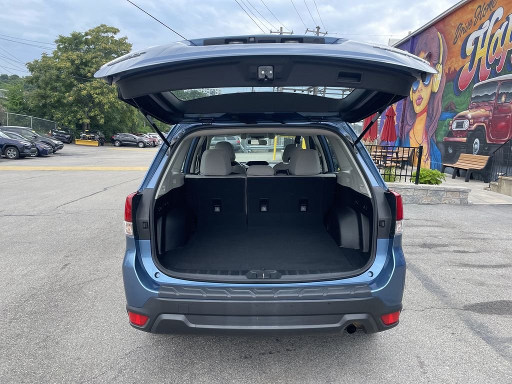 Used 2019 Blue Subaru Base image 7