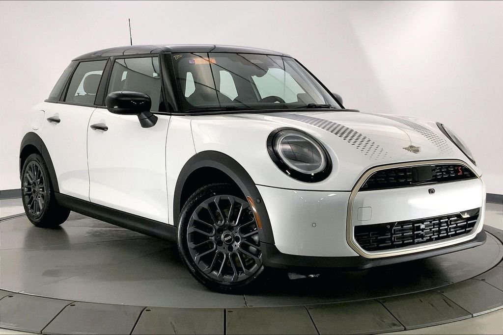 2026 MINI Hardtop Cooper S's photo
