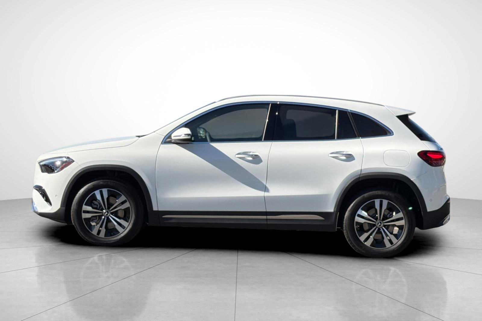 New 2026 Polar White Mercedes-Benz GLA 250 image 30