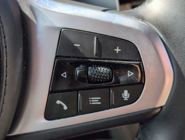Used 2021 White BMW sDrive30i image 22
