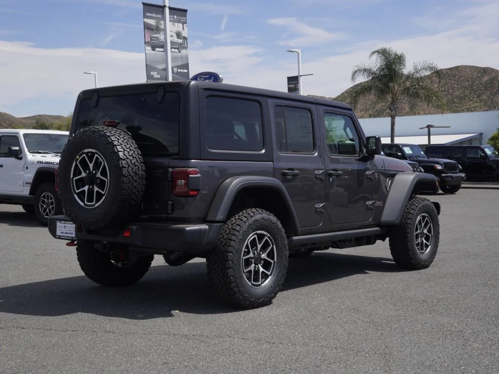 New 2026 Granite Crystal Metallic Clear-Coat Exterior Paint Jeep Rubicon image 3