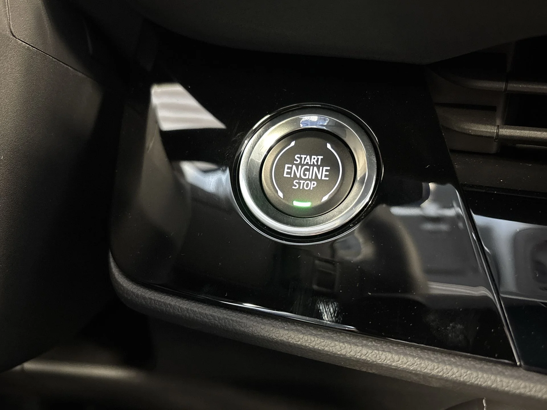 2025 Buick Envision Sport Touring - Photo 62