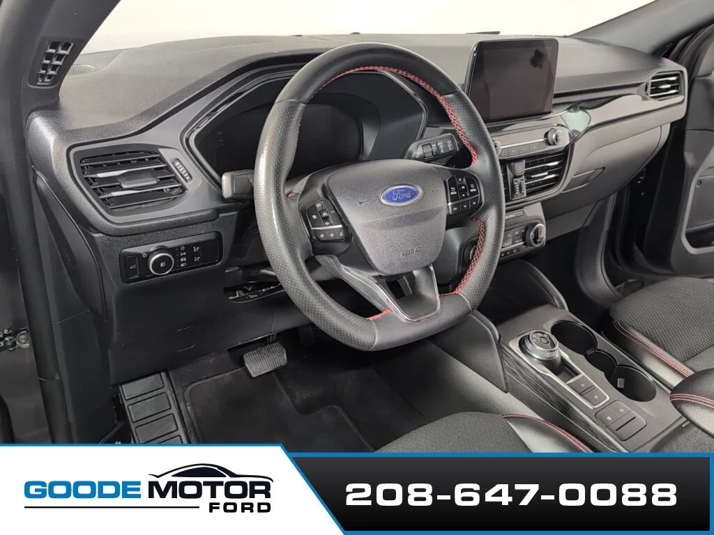 Certified Used 2025 Black Metallic Ford ST-Line Select image 8