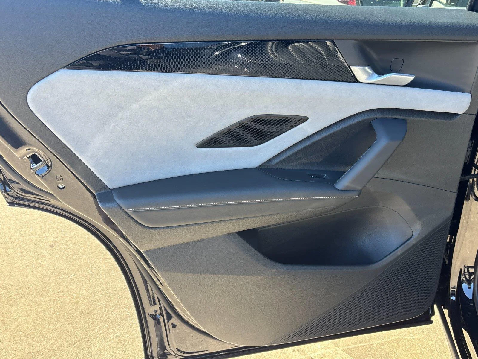 New 2026 Deep Black Pearl Volkswagen SE R-Line Black image 30