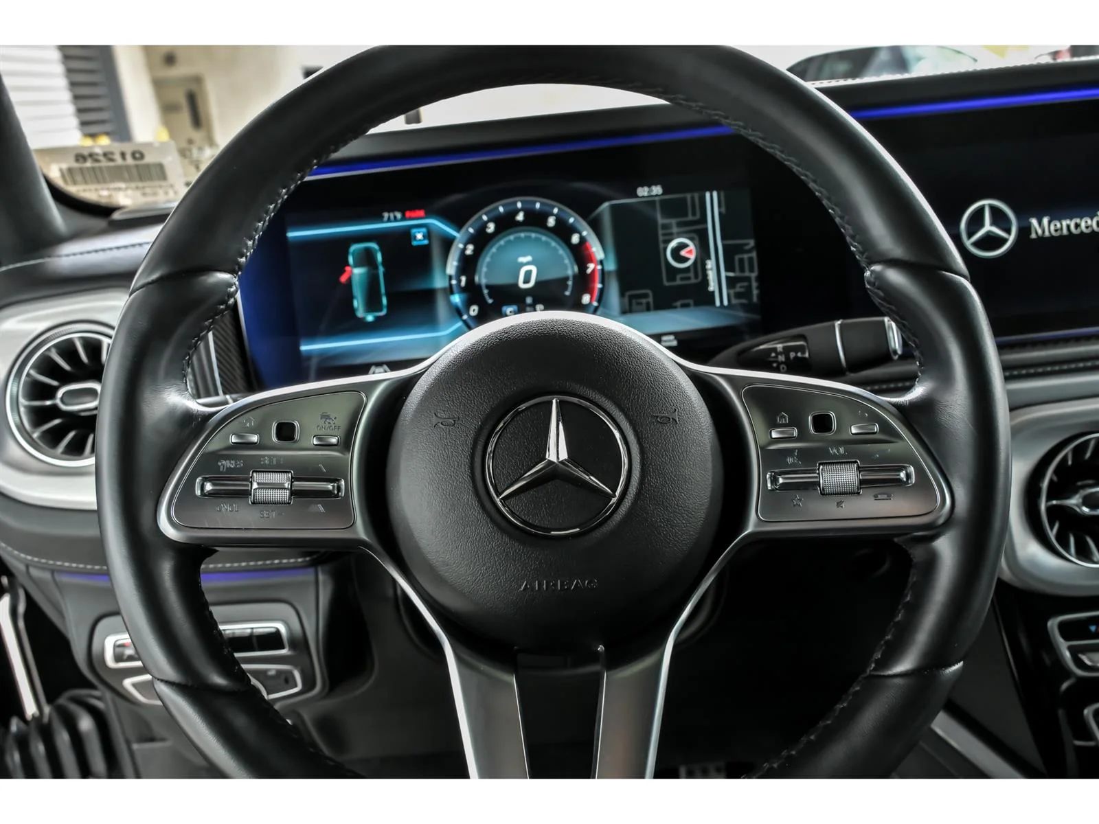 Used 2022 Black Mercedes-Benz G 550 image 17