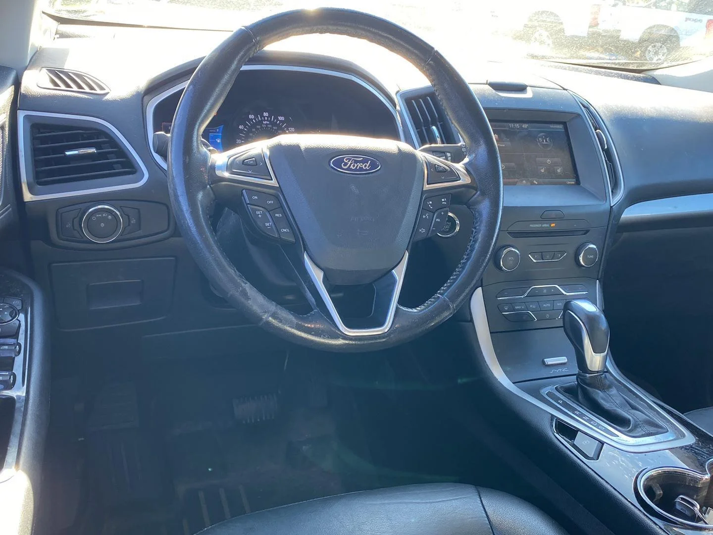 Used 2015 Guard Ford SEL image 3
