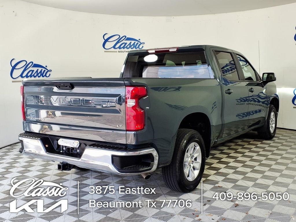Used 2025 Gray Chevrolet LT image 7
