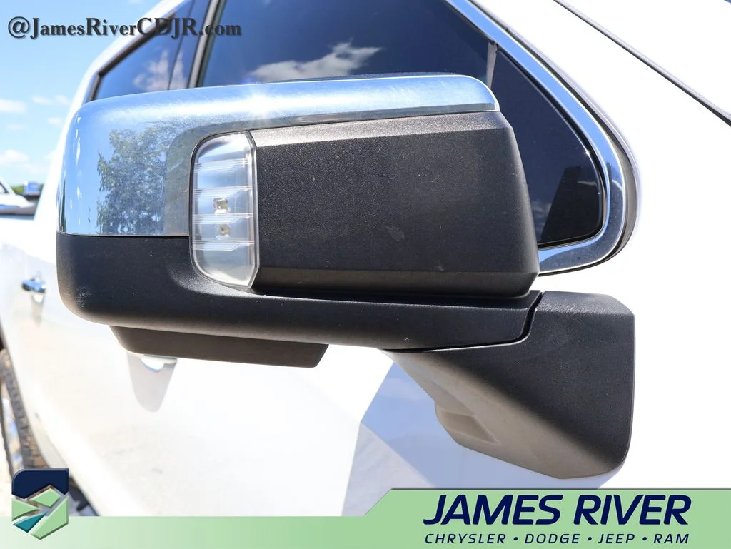 Used 2019 White GMC SLT image 11