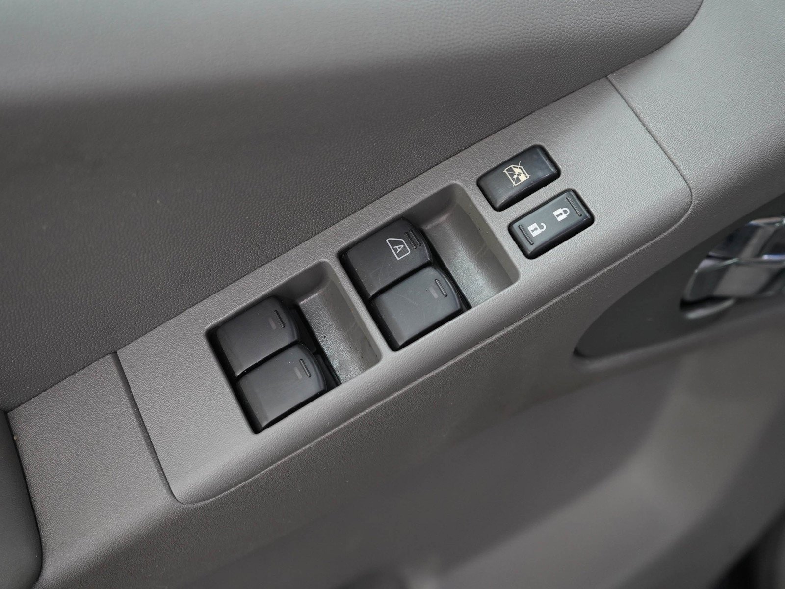 Used 2012 Super Black Metallic Nissan SV image 19