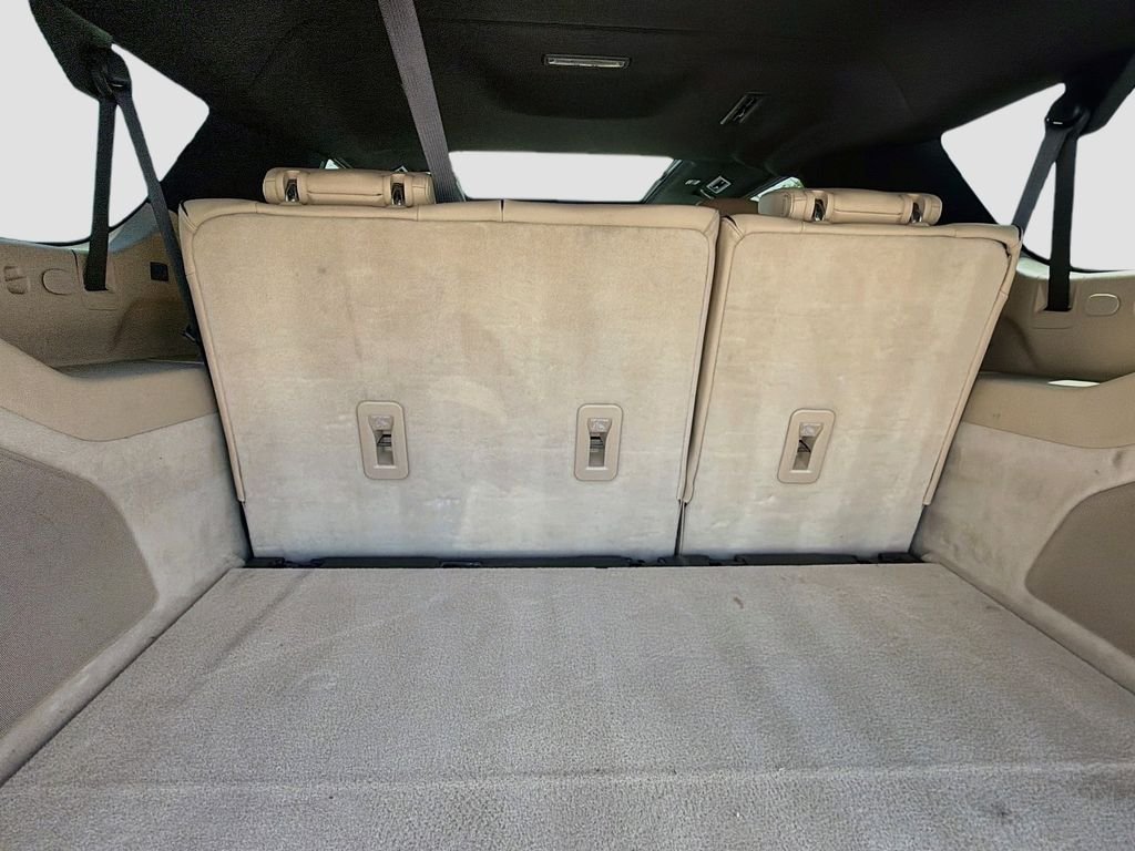Used 2021 White Cadillac Premium image 29