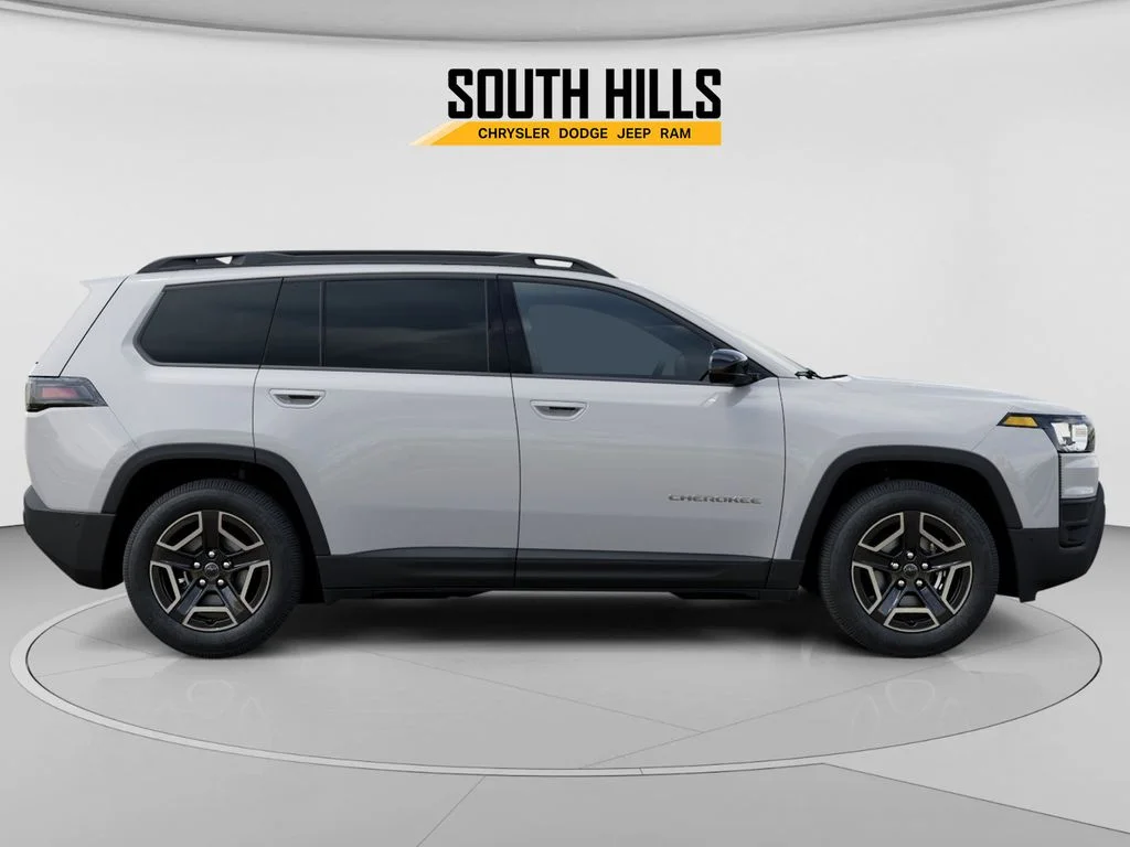 New 2026 Bright White Clear-Coat Exterior Paint Jeep Laredo image 21