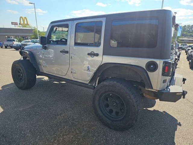 Used 2013 Silver Jeep Unlimited Rubicon image 6