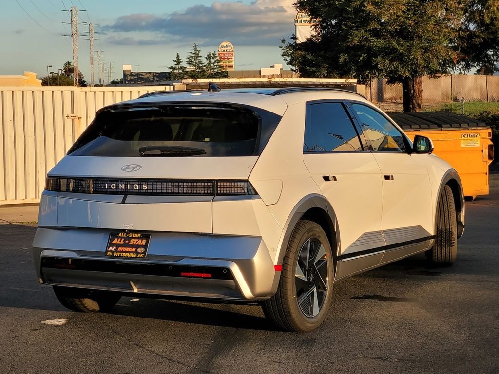 New 2026 White Hyundai SEL image 3
