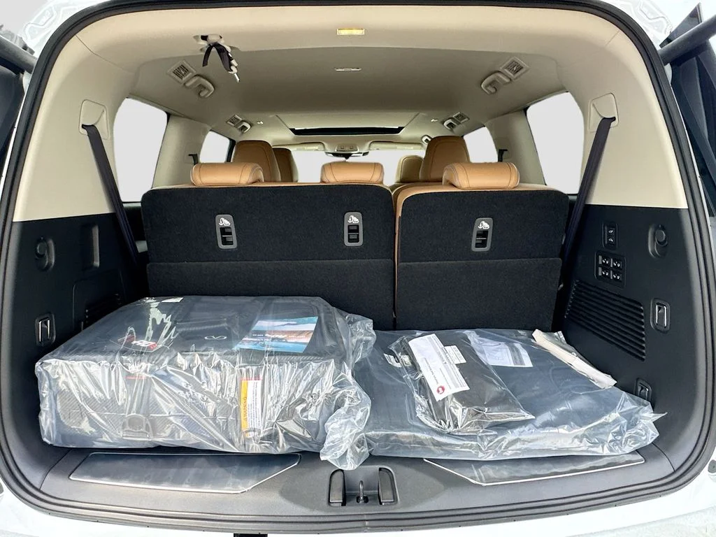 New 2027 RADIANT WHITE INFINITI Luxe 4WD image 28