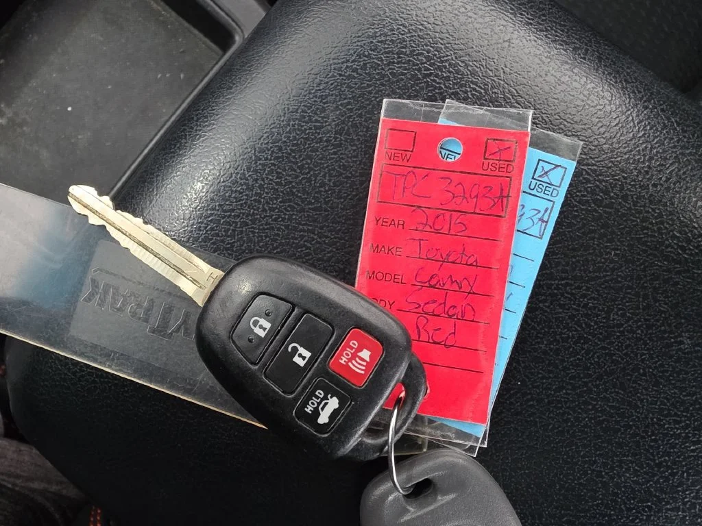 Used 2015 Red Toyota SE image 17