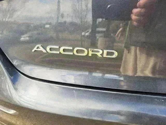 Used 2024  Honda EX image 10