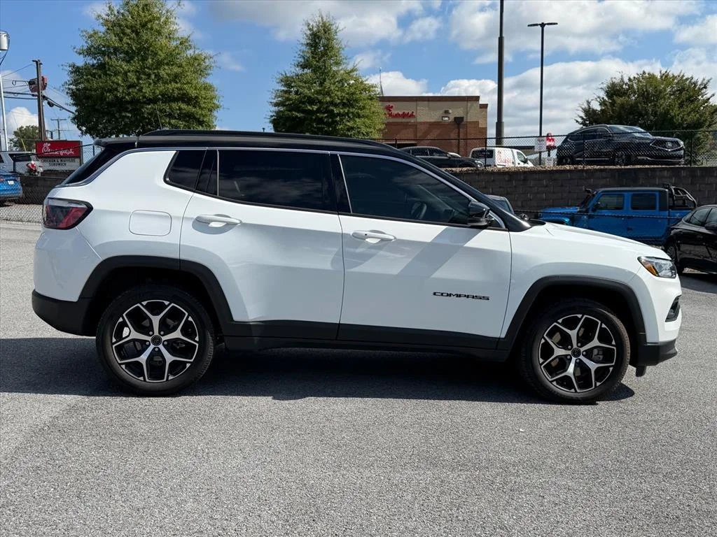 Used 2025 White Jeep Limited image 13