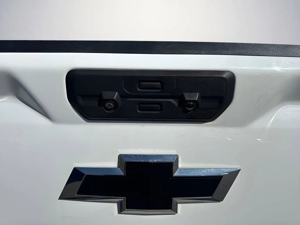 Used 2022 Summit White Chevrolet RST image 32