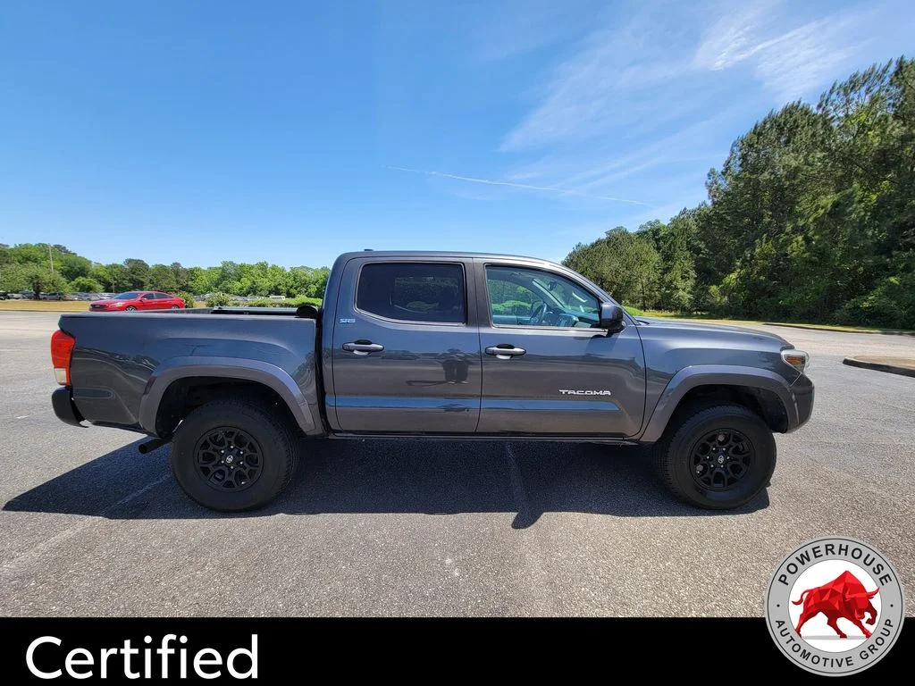 Used 2019 Gray Toyota SR5 image 7
