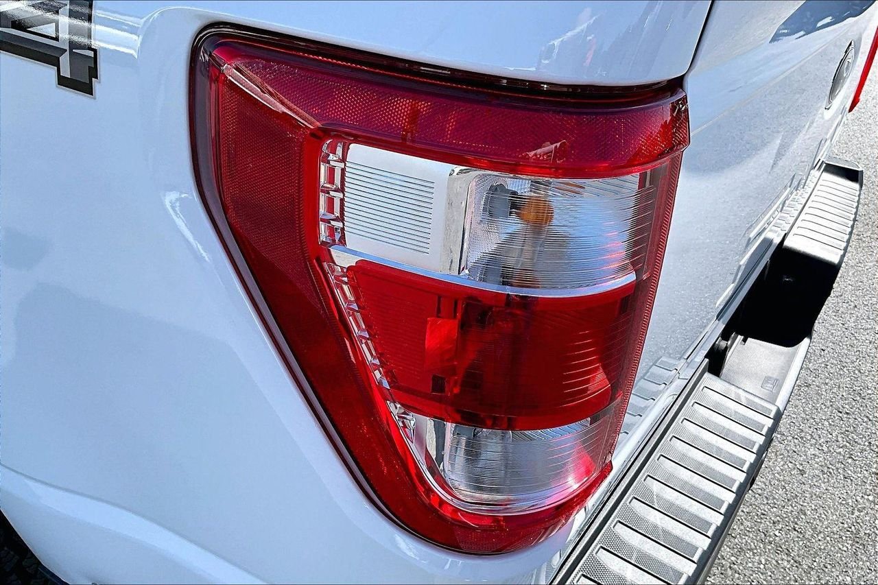 Used 2022 OXFORD WHITE Ford XL image 26