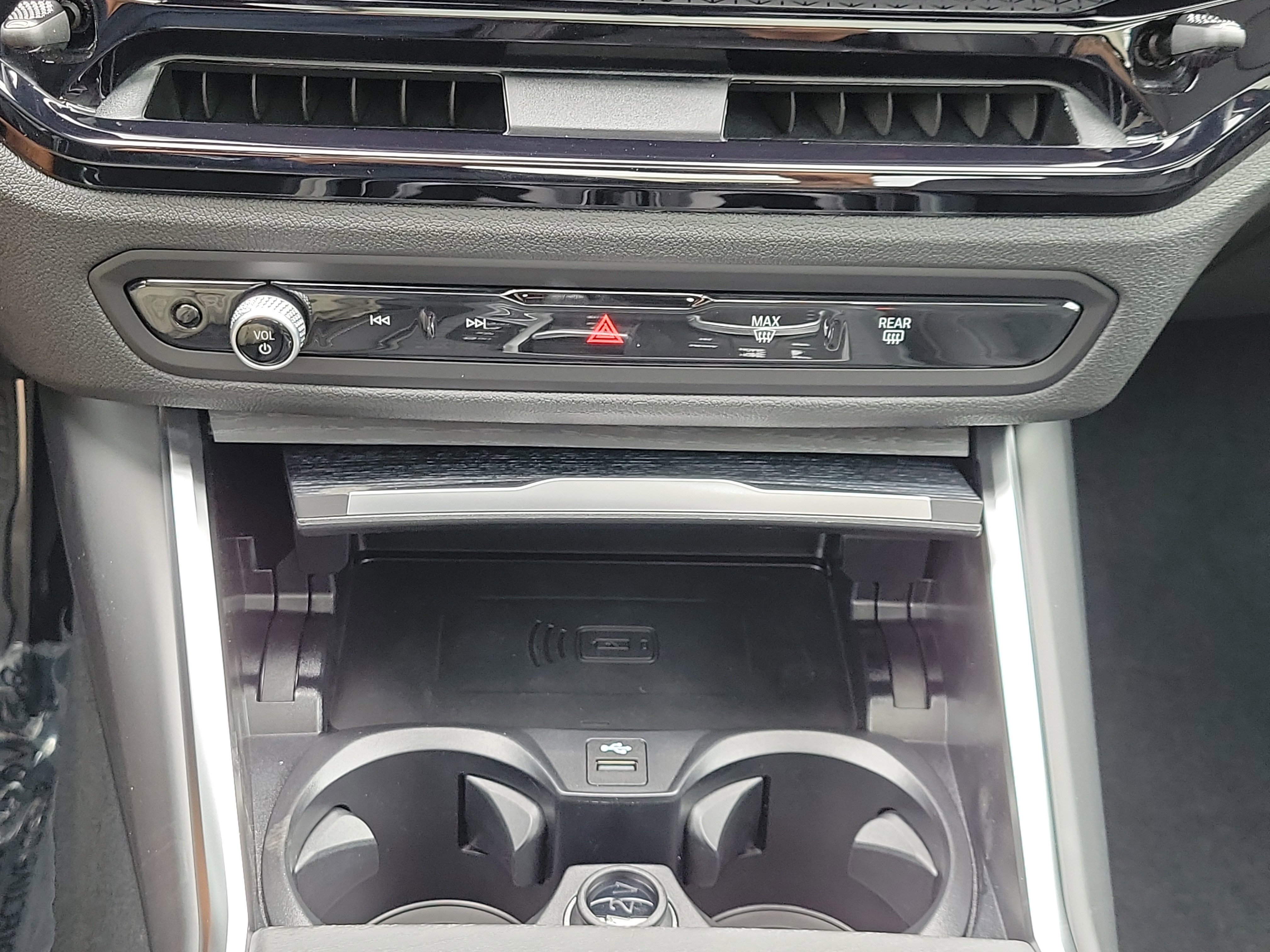 New 2026 Black Sapphire Metallic BMW 330i NA image 30