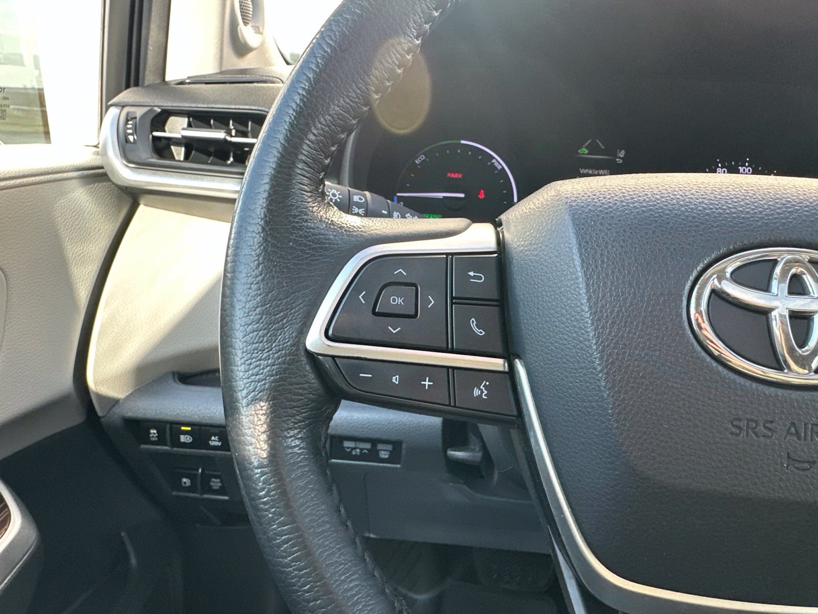 Used 2022 Beige Toyota XLE image 57