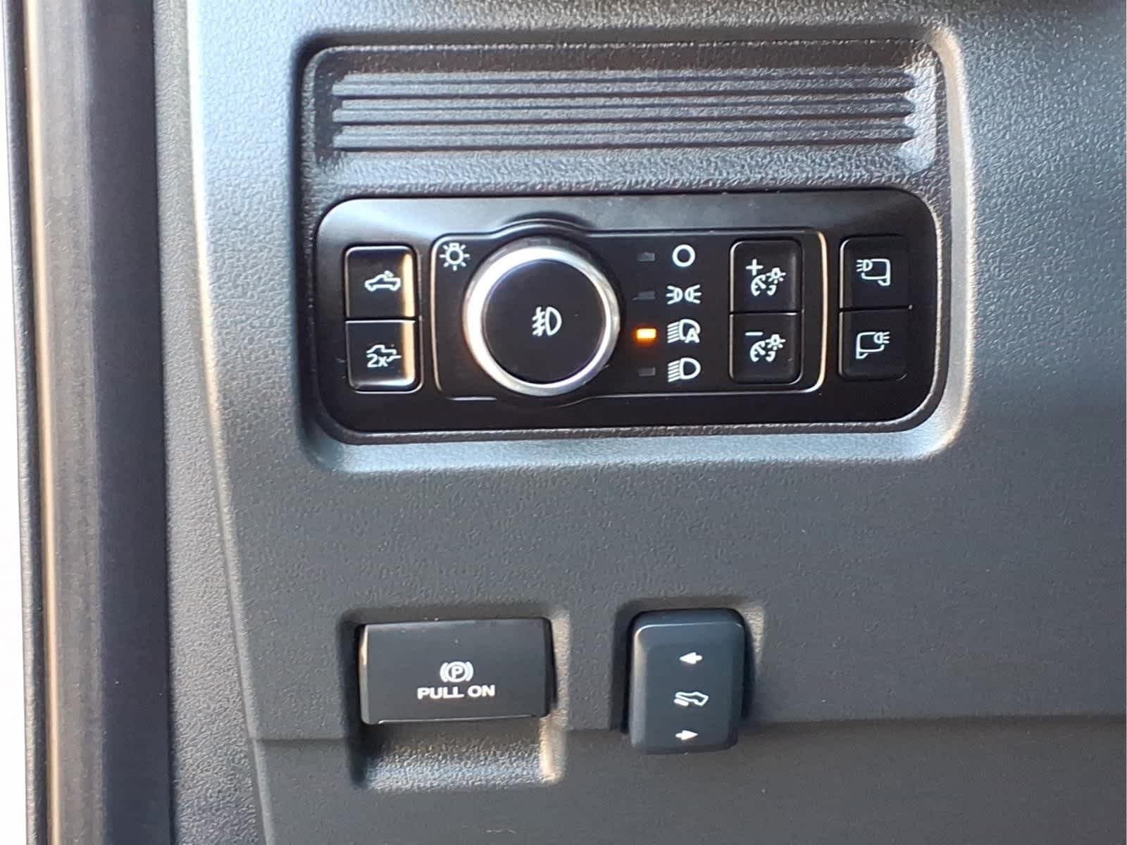 Used 2025 Avalanche Ford LARIAT image 13