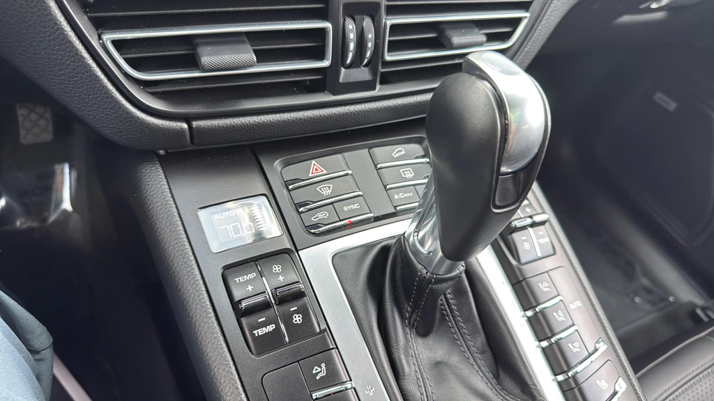Used 2021 Black Porsche Base image 6