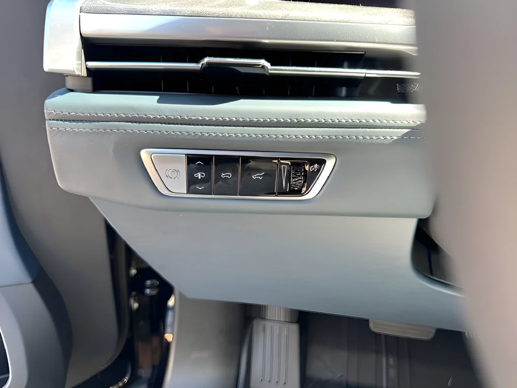 2026 Cadillac Escalade IQ Premium Luxury - Photo 35