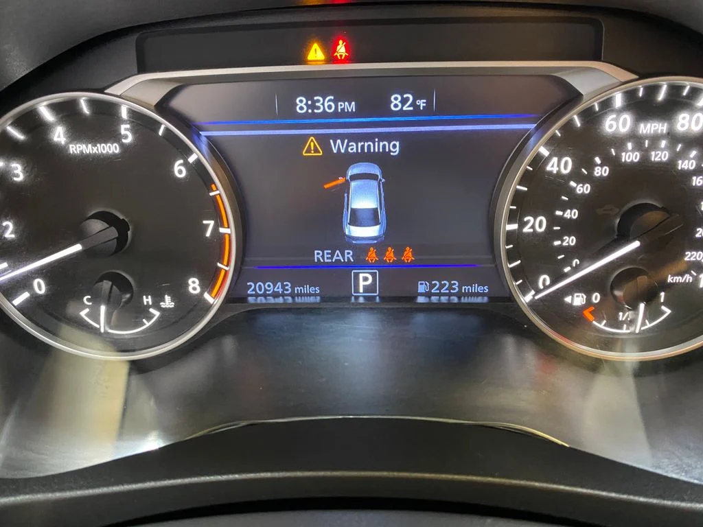 Used 2025 Black Nissan 2.5 SV image 34