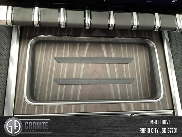 2025 GMC Sierra EV Denali - Photo 31
