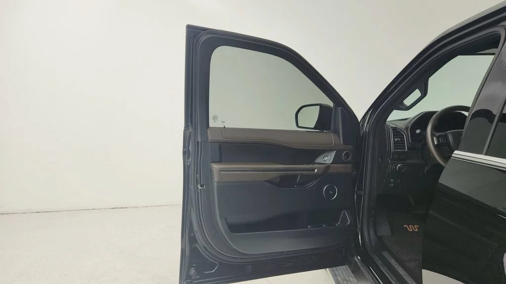 Used 2020 Black Ford King Ranch image 19