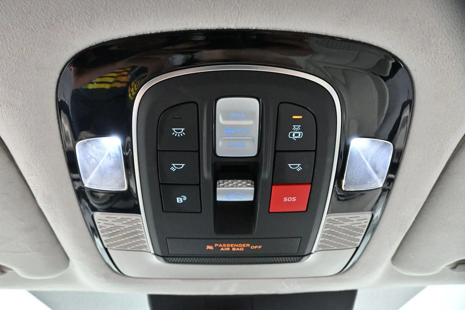 Used 2024 Hyper White Hyundai Calligraphy image 30