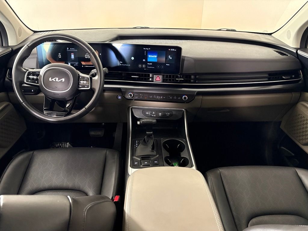 Used 2025 White Kia LXS image 38