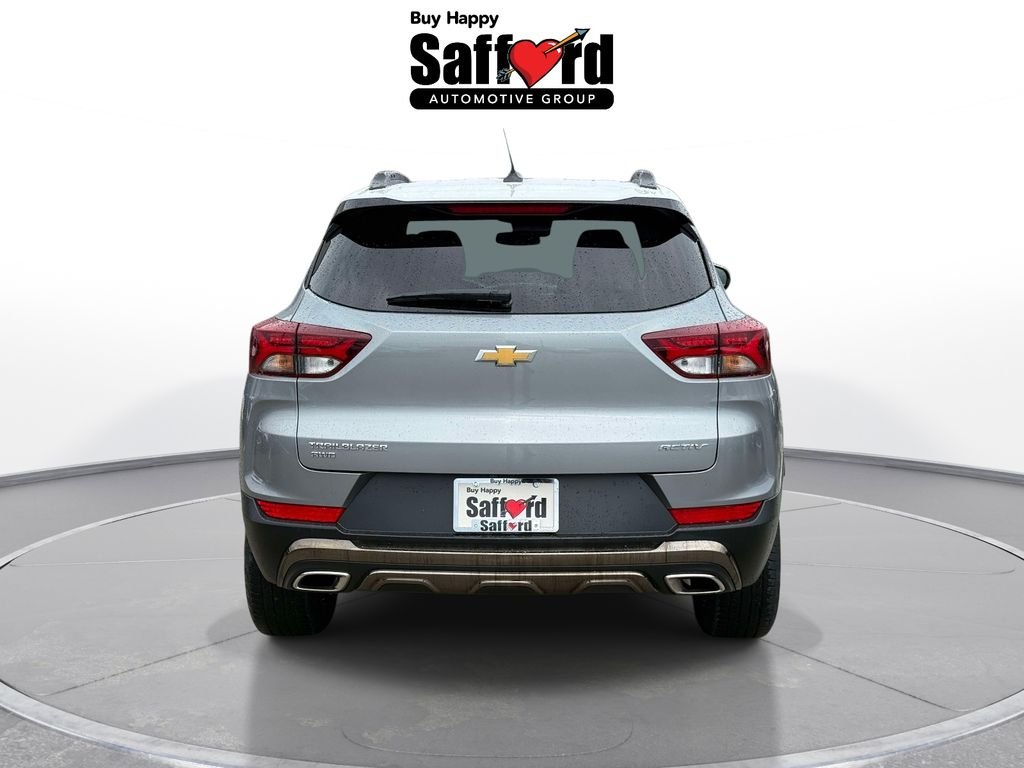 Used 2023 Gray Chevrolet ACTIV image 4