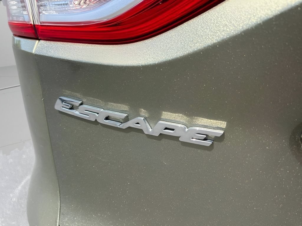 Used 2013 Ginger Ale Metallic Ford SE image 9