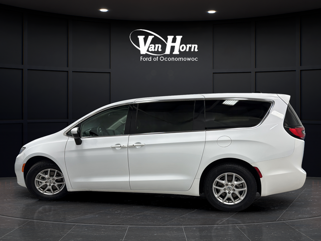 Used 2023 Bright White Clearcoat Chrysler Touring L image 4