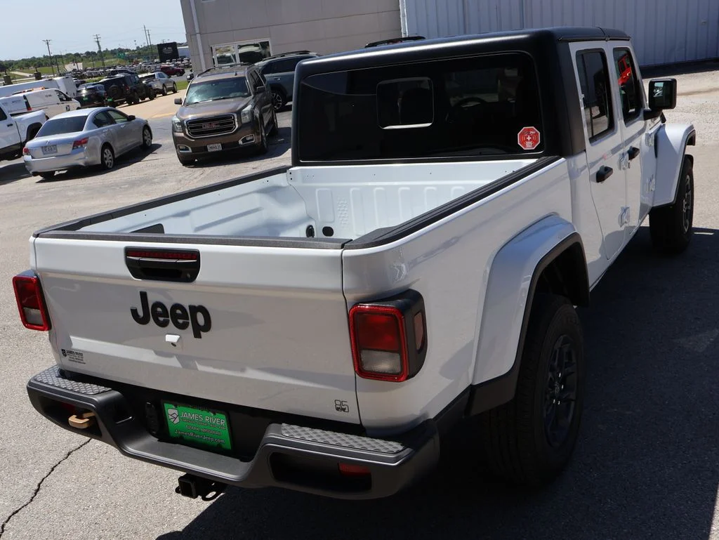 New 2026 Bright White Clear-Coat Exterior Paint Jeep 85th Anniversary Edition image 5