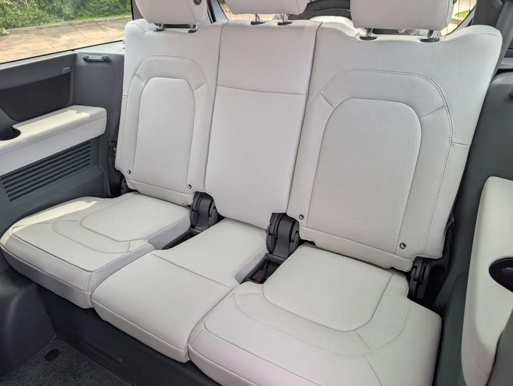 Certified Used 2025 Red Land Rover X-Dynamic SE image 26