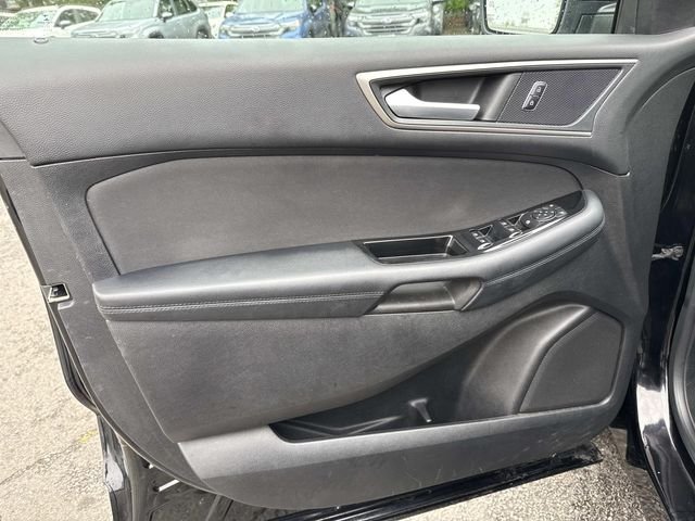 Used 2018 Black Ford SEL image 25