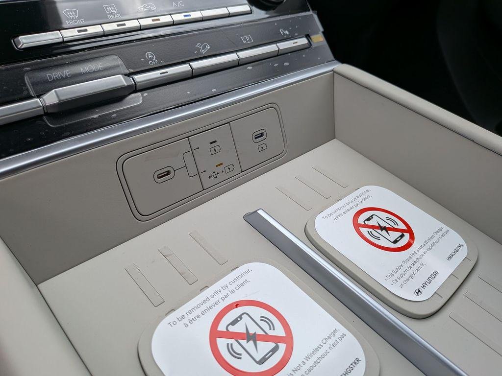 New 2026 White Hyundai SE FWD image 25