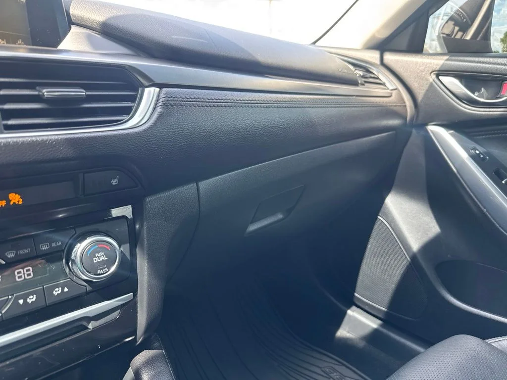 Used 2017 Silver Mazda Touring image 37