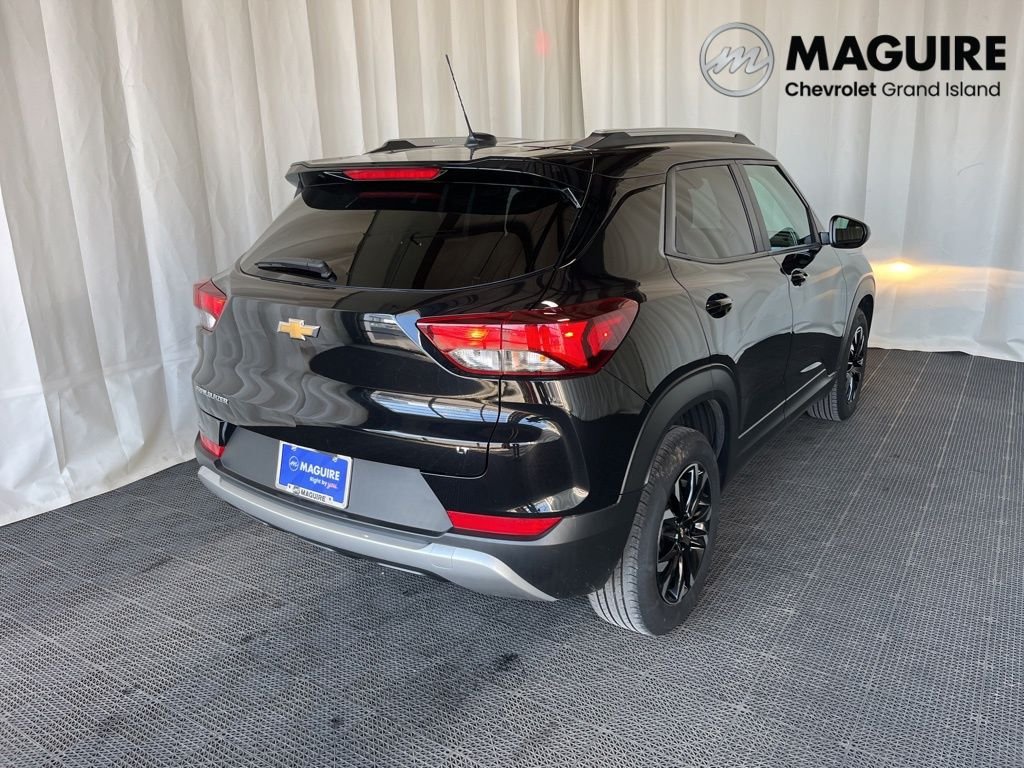 Used 2023 Black Metallic Chevrolet LT image 27