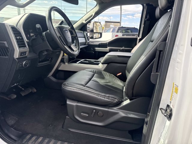 Used 2020 Oxford White Ford Lariat image 21