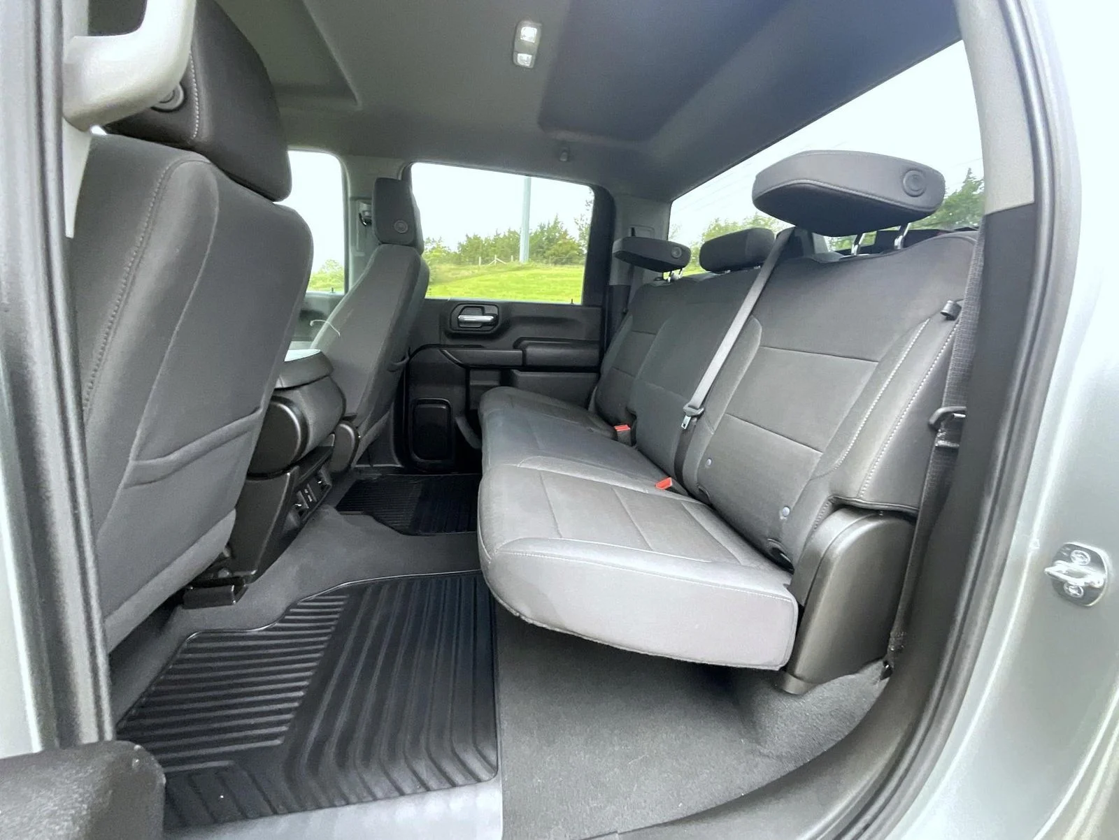 Used 2024 Gray Chevrolet Custom image 19