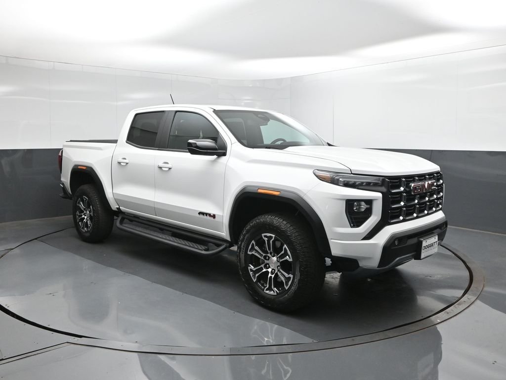 Used 2024 White GMC AT4 image 26