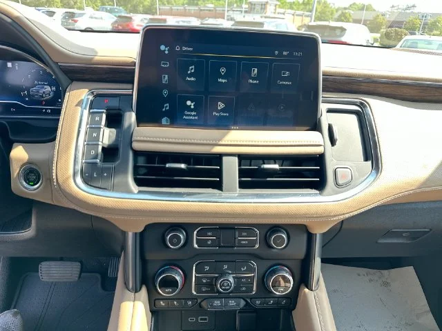 Used 2022 Red Chevrolet Premier image 23