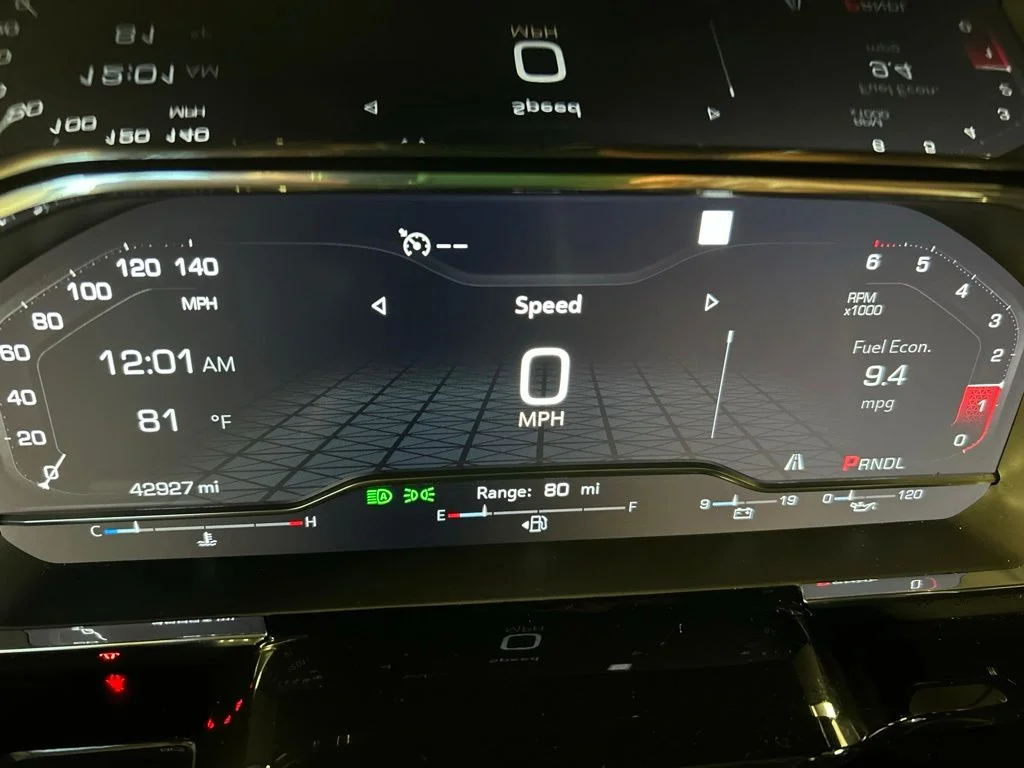 Used 2023 Blue GMC Elevation image 9