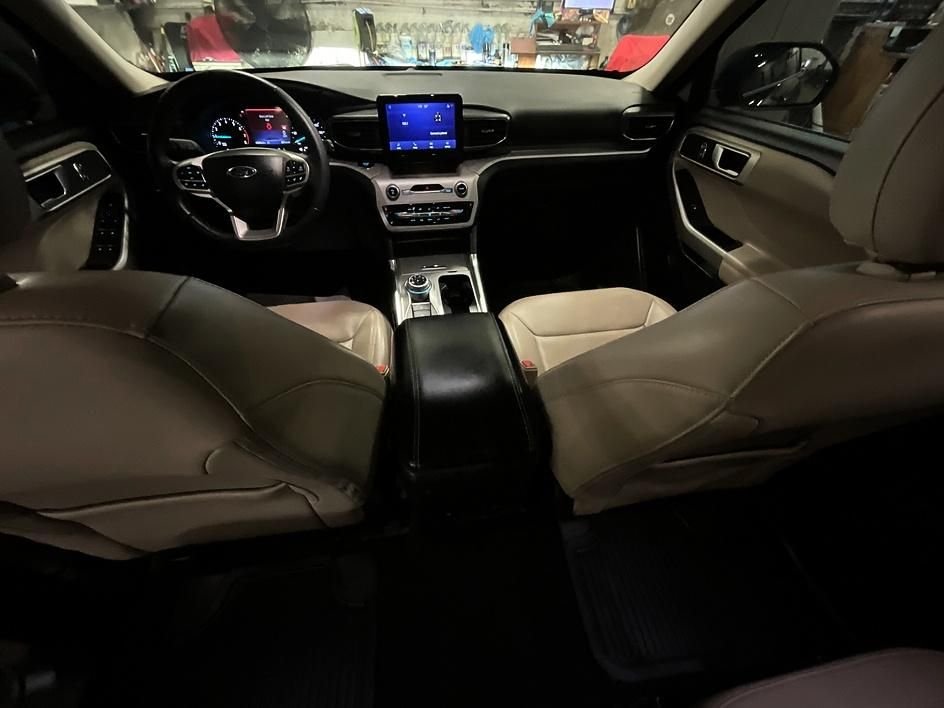 Used 2024 Blue Ford XLT image 3